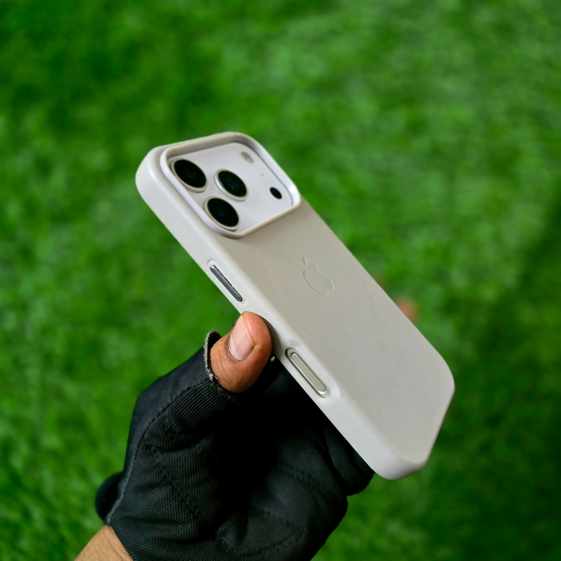 iPhone 17 Pro Max Leather Case with Magsafe - Grey